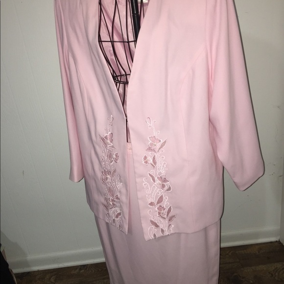 St. Anthony size 24W - Picture 2 of 16